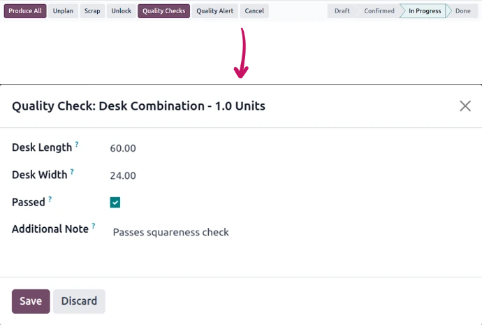 Fenêtre de contrôle qualité Odoo sur un ordre de fabrication avec saisie des dimensions du bureau, validation du passage du test d'équerrage et note de conformité