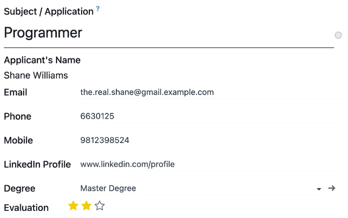 Fiche candidat Odoo Recrutement avec informations de contact, profil LinkedIn, diplôme et évaluation par étoiles
