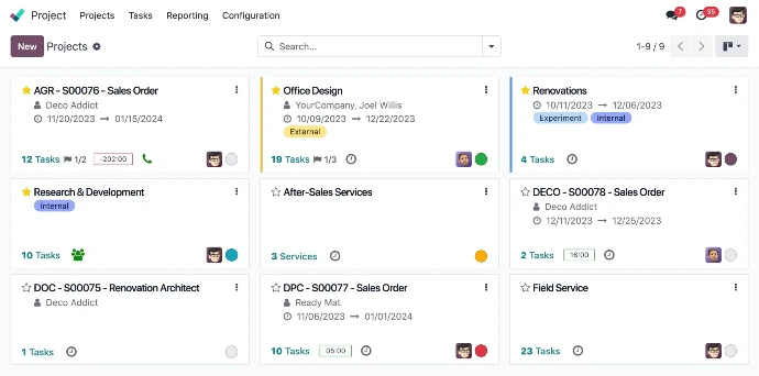 Vue Kanban des projets Odoo avec cartes par client, dates, nombre de tâches et responsables assignés